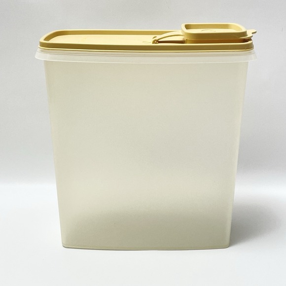 Tupperware 20 Cup Cereal Keeper  Storage Container 1588, Flip Top Tan Lid 1590 - Picture 1 of 10